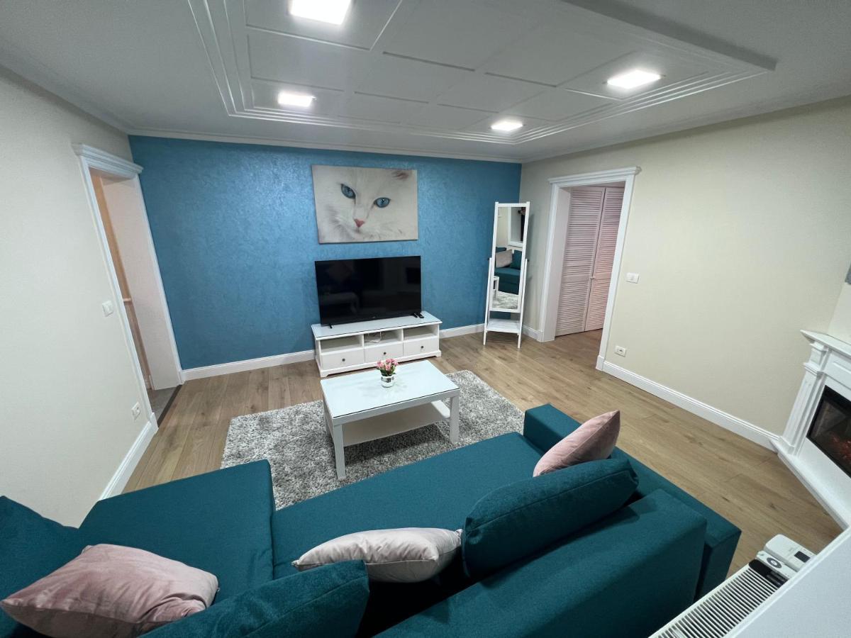 Paty'S Apartment Лугож Екстериор снимка